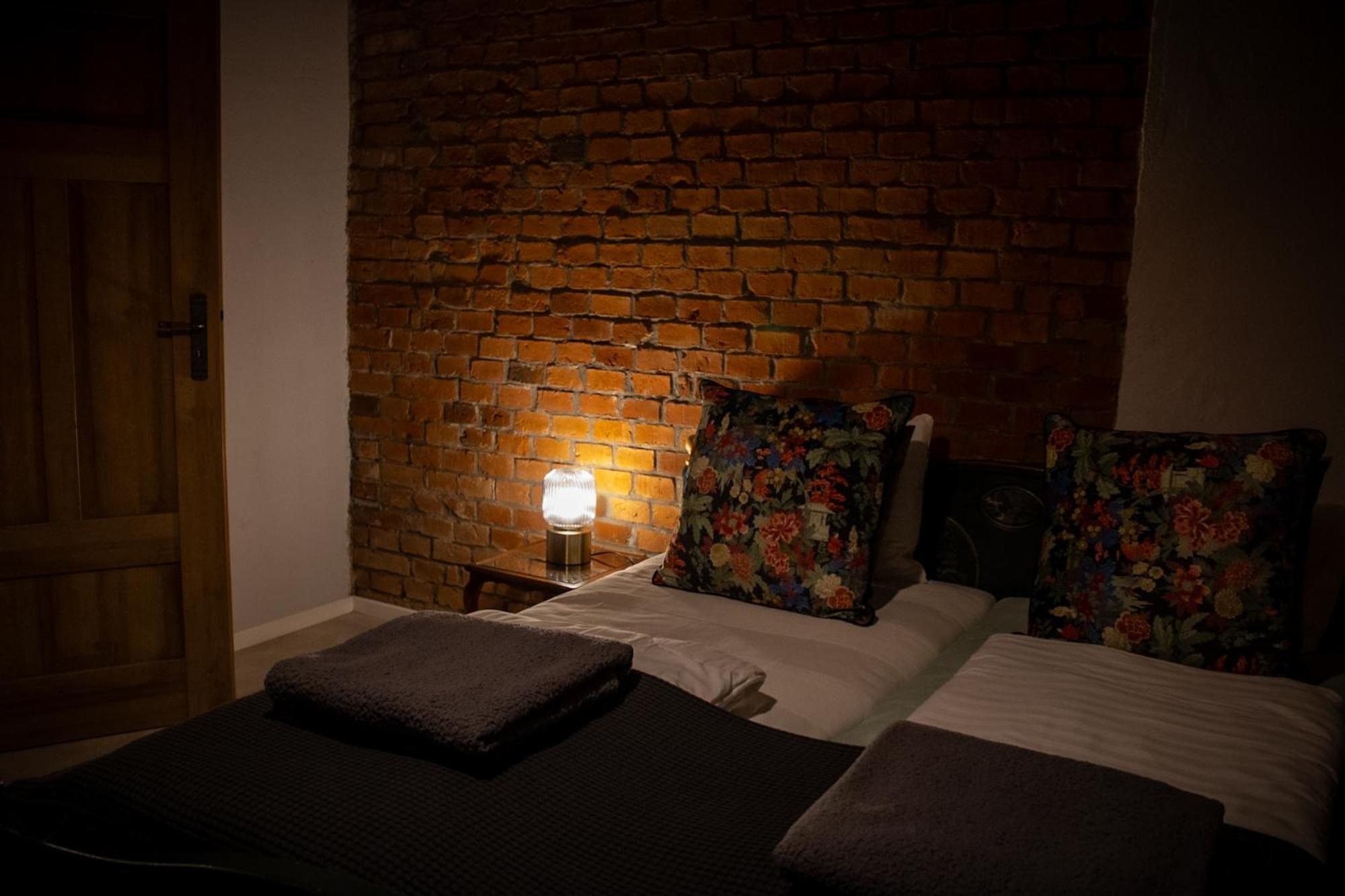 Bed and Breakfast Uroczysko Olesnica Chodzież Habitación foto