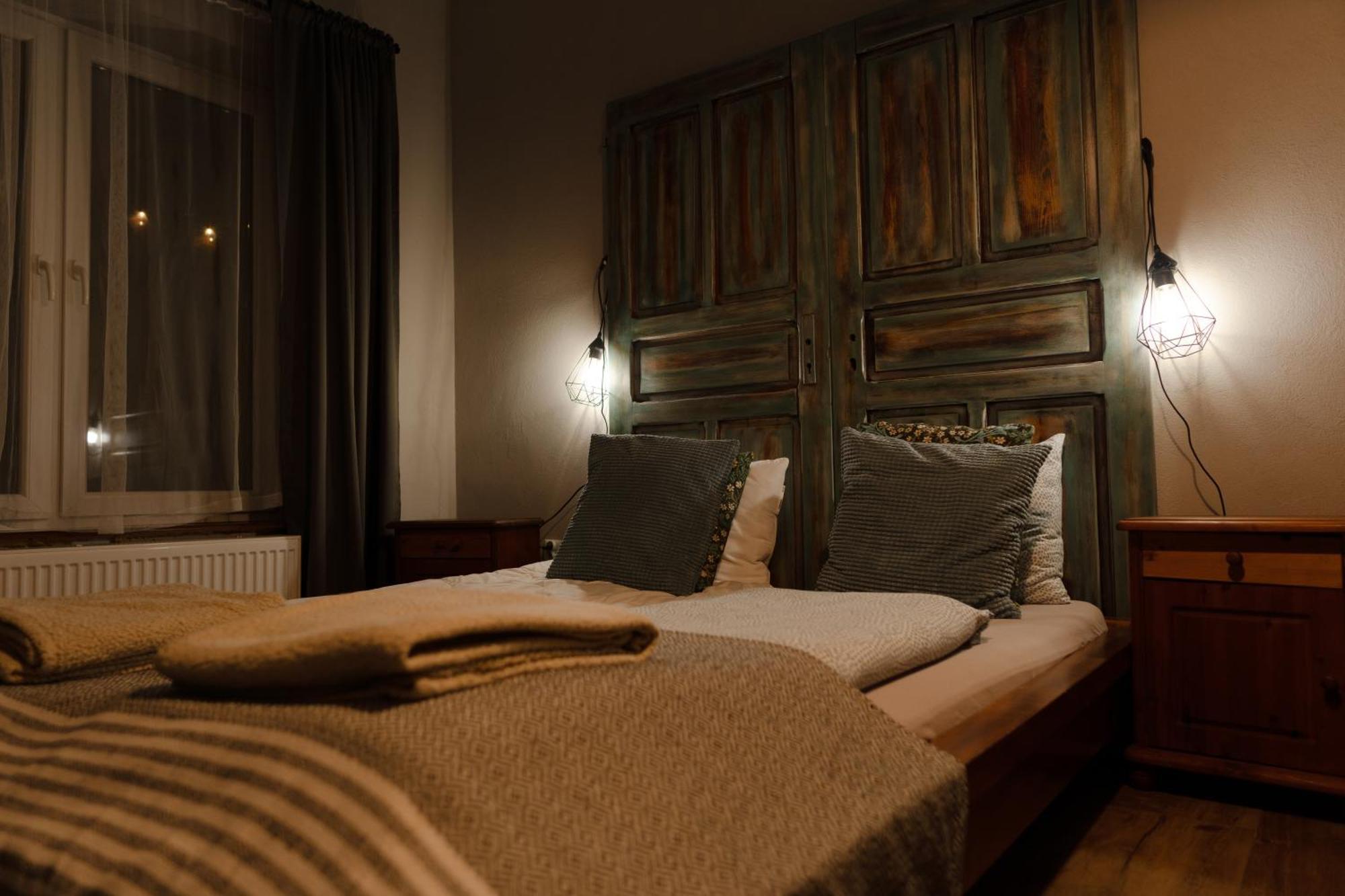 Bed and Breakfast Uroczysko Olesnica Chodzież Habitación foto